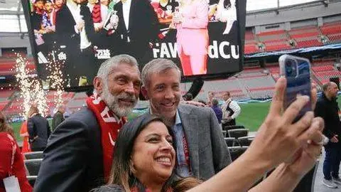 安赛龙因背伤手术休战，目标奥运三连霸